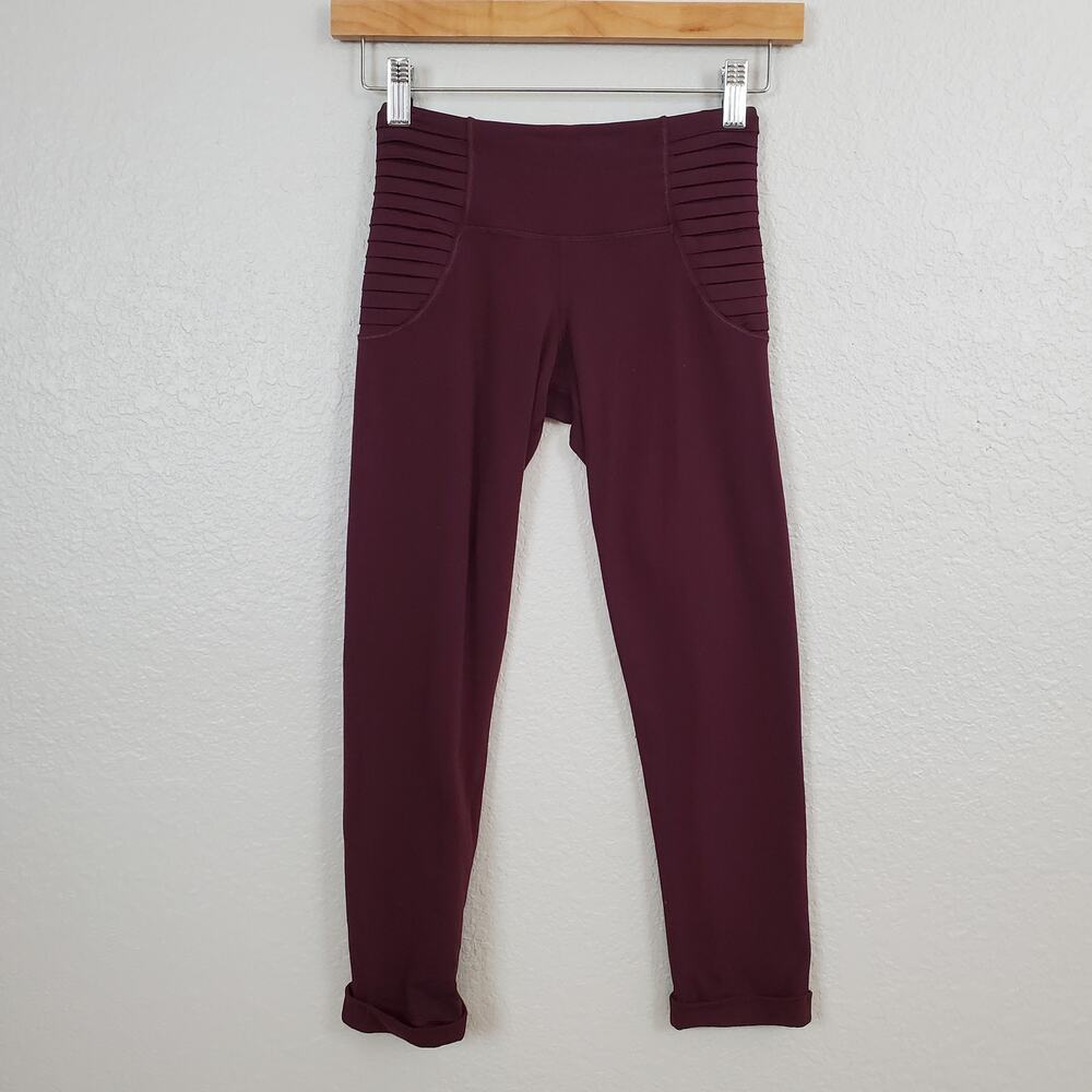 Lululemon Leggings Womens Size 2 Aphrodite Crop Bordeaux Drama